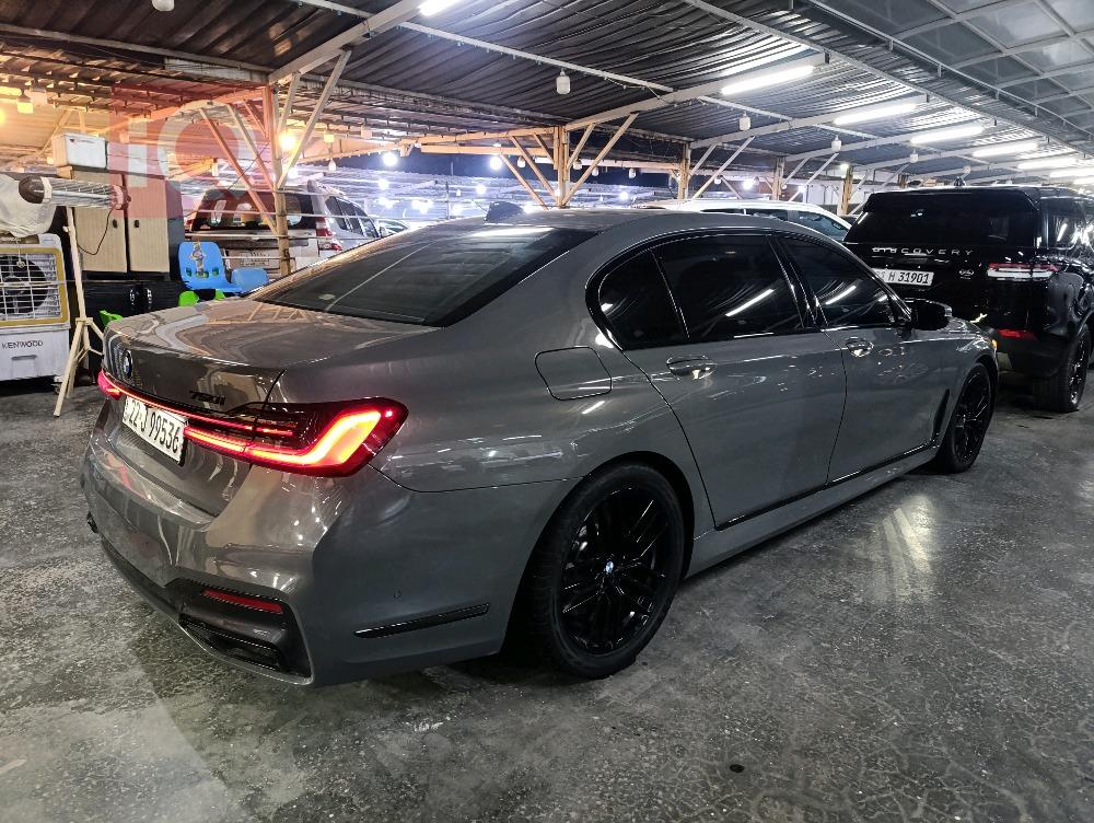 بي ام دبليو الفئة 7